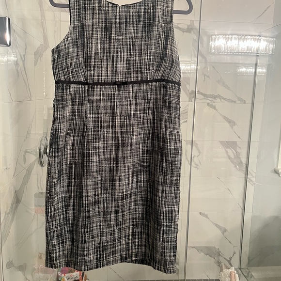 Tessuti two-piece business suit, dress and jacket matching size 10 - Picture 9 of 15